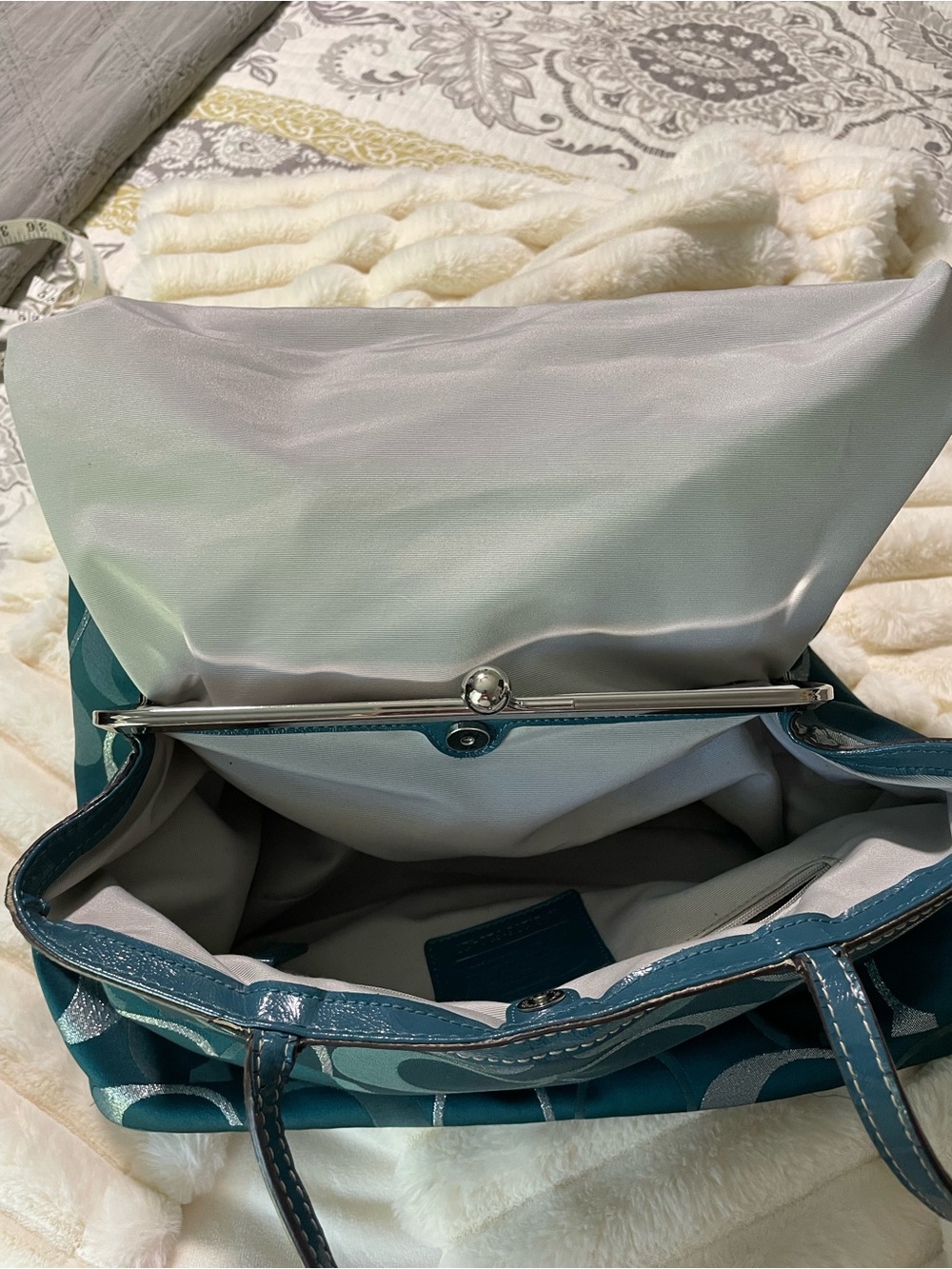 2012 Coach Kisslock in Teal and Silver Signature Jacquard Tote with Leather Trim - Picture 16 of 16